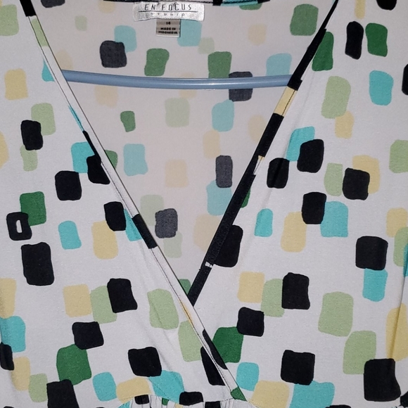 En focus Studio dress. - Picture 4 of 5